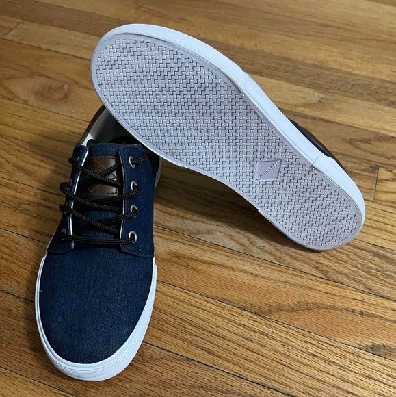 St john's bay  bryce mens size 7, used - Picture 3 of 6